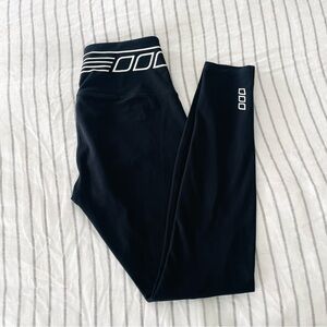 Lorna Jane‎ Stripe Core Leggings S